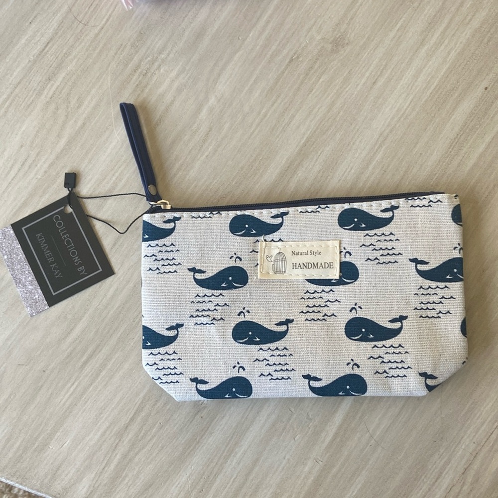 🐳 NWT Whale print cosmetic bag 🐳